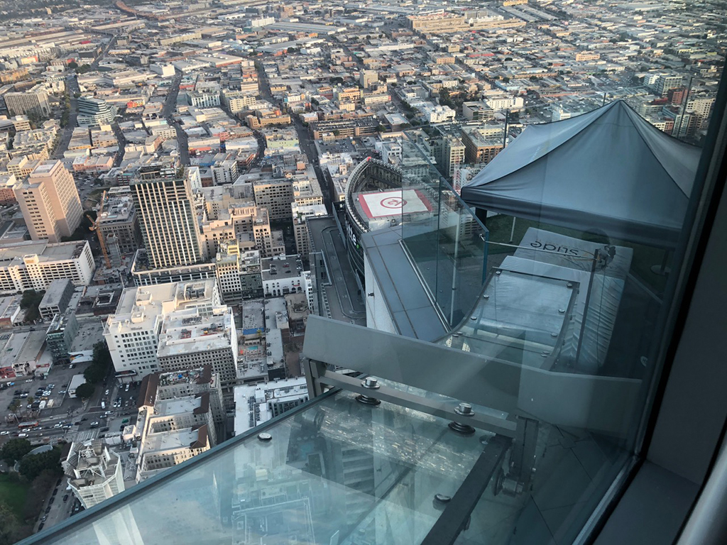 11-Day Southern California Road Trip: The Ultimate Itinerary 6 An enclosed glass slide on the side of a building in Los Angeles
