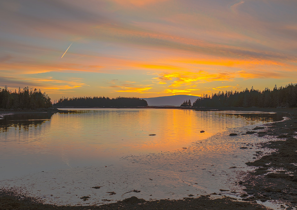 12 Things to Do in Acadia National Park That Will Take Your Breath Away 13 The sun setting over a small ocean cove in Maine. Visiting the Schoodic Peninsula is one of the best things to do in Acadia National Park, and one of the best ways to avoid crowds.