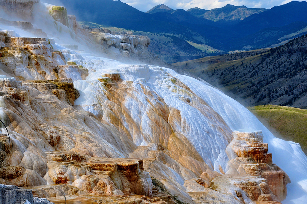 List of US National Parks in Alphabetical Order (All 400+!) 40 White and yellow rock formations of Mammoth Hot Springs in Yellowstone