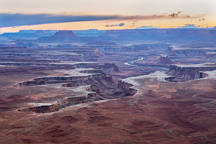 The 15 Best Hikes in Canyonlands National Park: A Comprehensive Guide 1 A river runs through a canyon