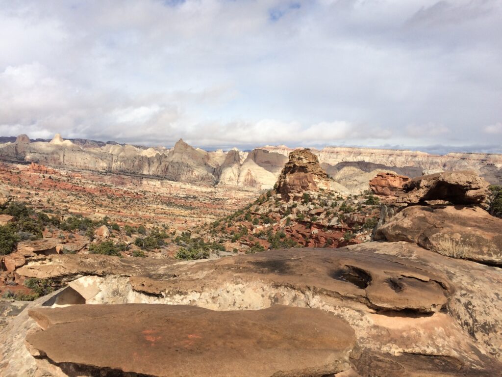 20 Best Hikes in Capitol Reef National Park 30 An overlook along a ridge trail showcases the valley below