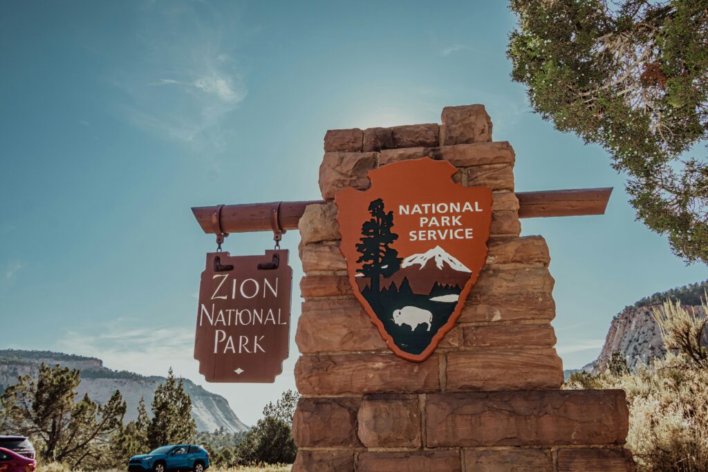 Closest Airports to Zion National Park: How to Get to Zion National Park, Utah 4 A sign welcoming visitors to Zion National Park / How to get to Zion National Park / closest airports to Zion National Park